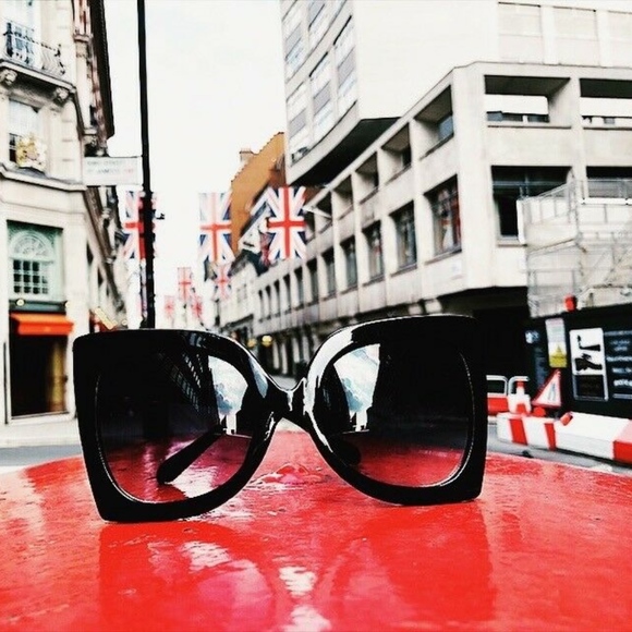 Retro Sunglasses - Picture 3 of 7